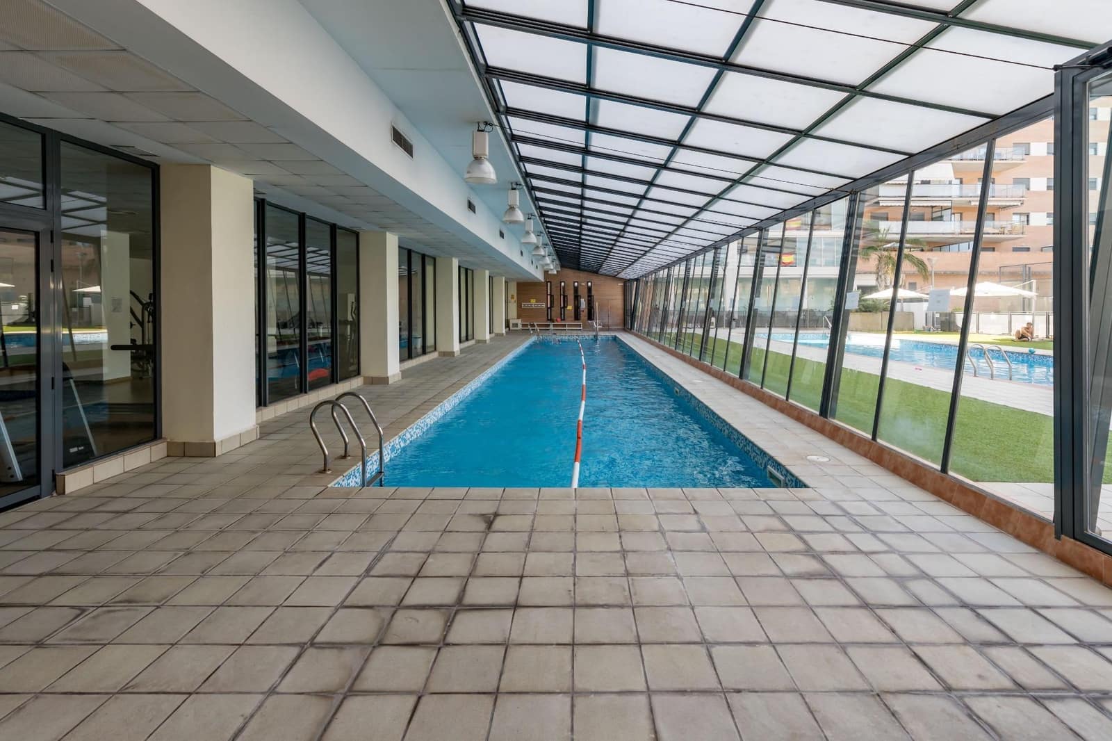 3 sypialnia Mieszkanie na sprzedaż w Paterna z basenem garażem - 395 000 € (Ref: 9787492)