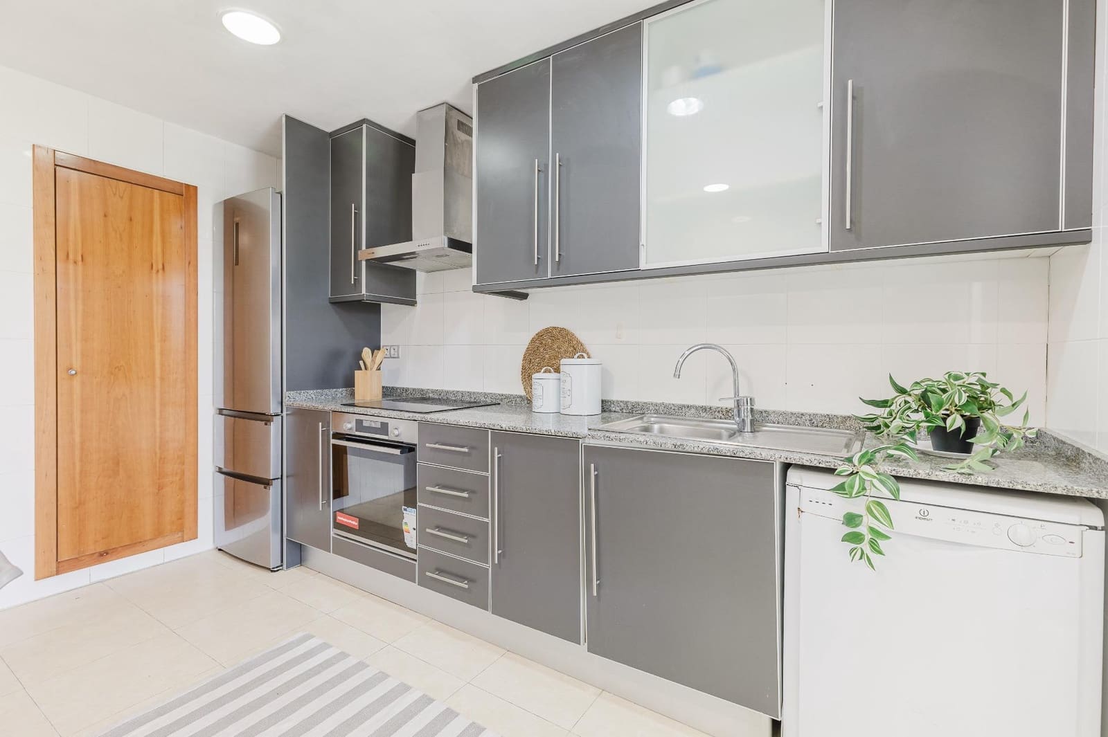 3 sypialnia Mieszkanie na sprzedaż w Paterna z basenem garażem - 395 000 € (Ref: 9787492)