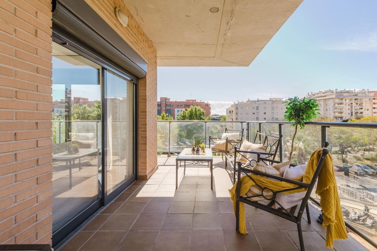 3 sypialnia Mieszkanie na sprzedaż w Paterna z basenem garażem - 395 000 € (Ref: 9787492)