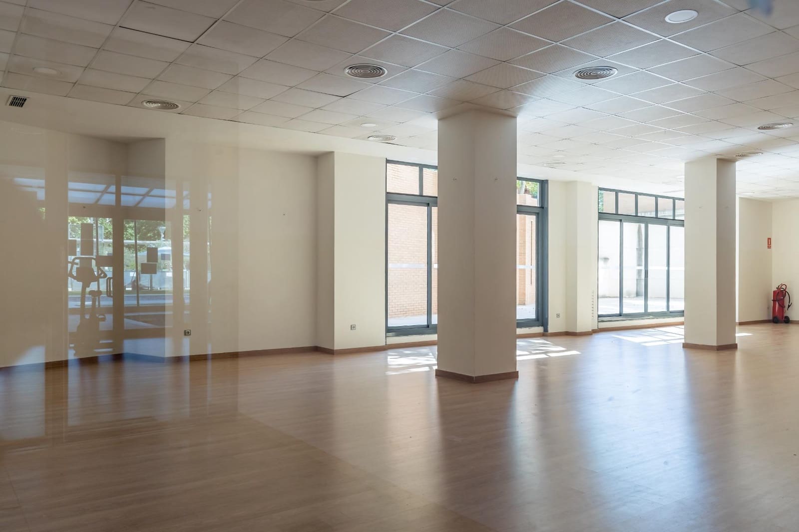 3 sypialnia Mieszkanie na sprzedaż w Paterna z basenem garażem - 395 000 € (Ref: 9787492)