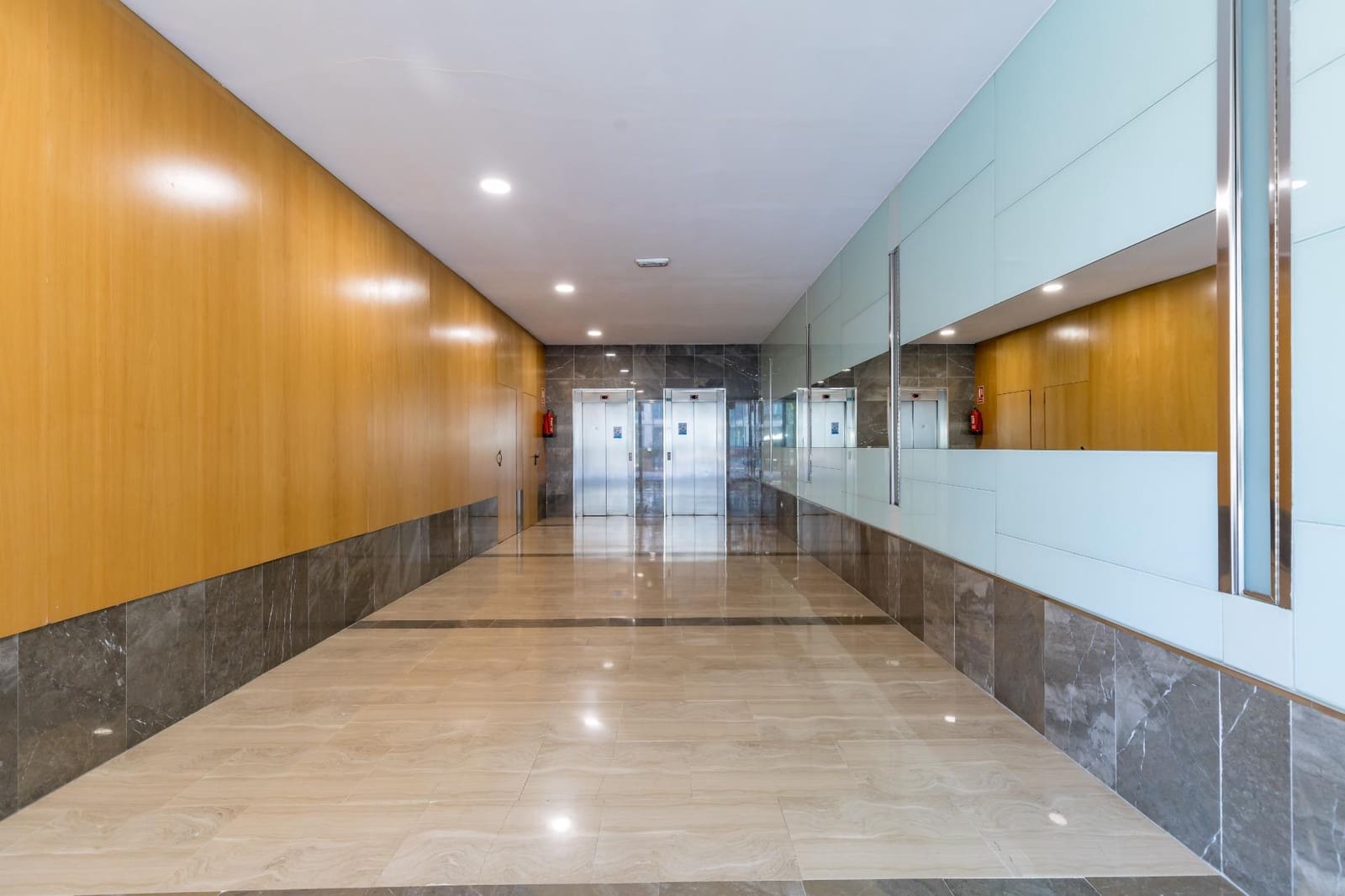 3 sypialnia Mieszkanie na sprzedaż w Paterna z basenem garażem - 395 000 € (Ref: 9787492)