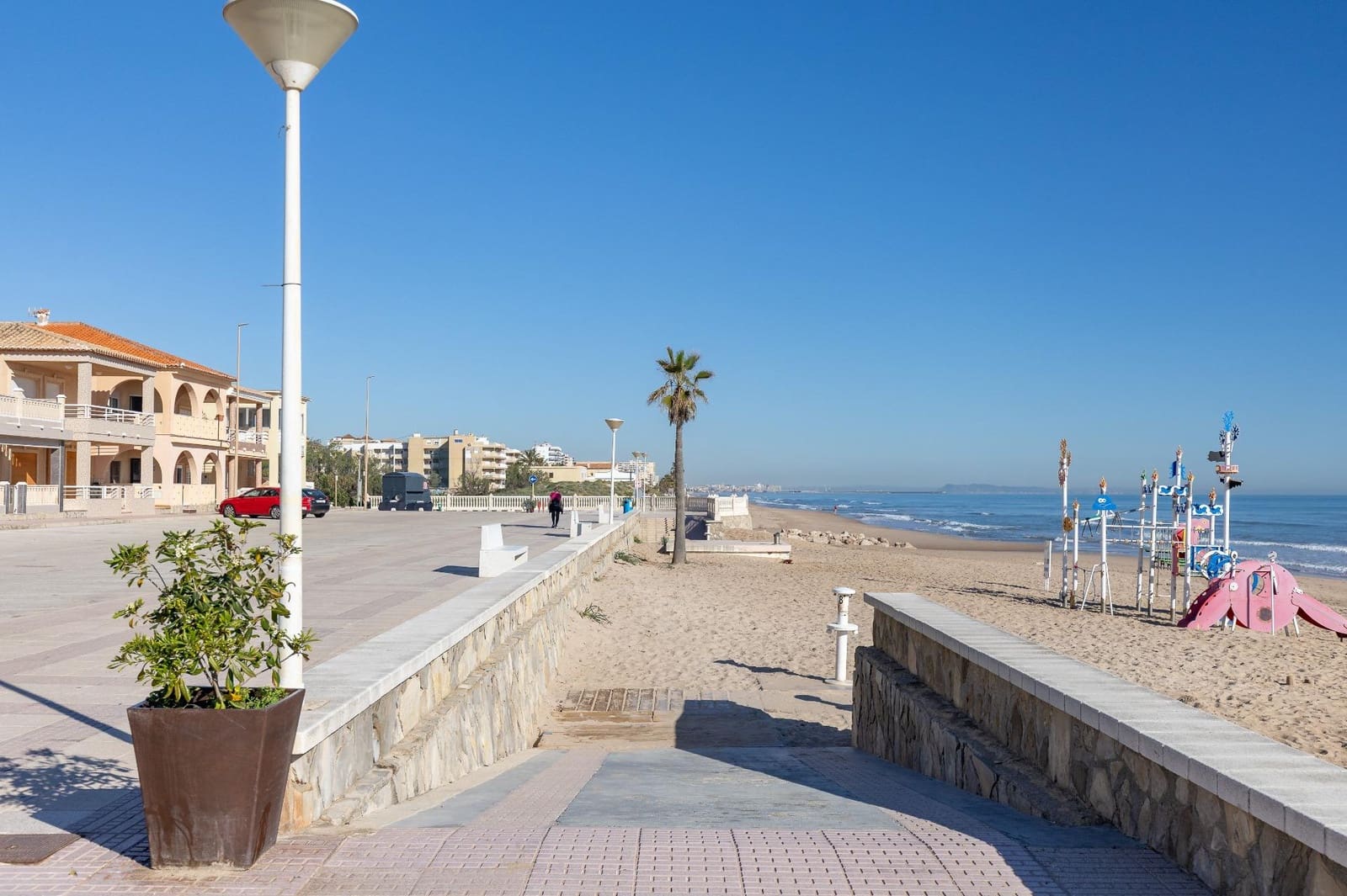 2 bedroom Penthouse for sale in Piles with pool garage - € 259,000 (Ref: 9787494)