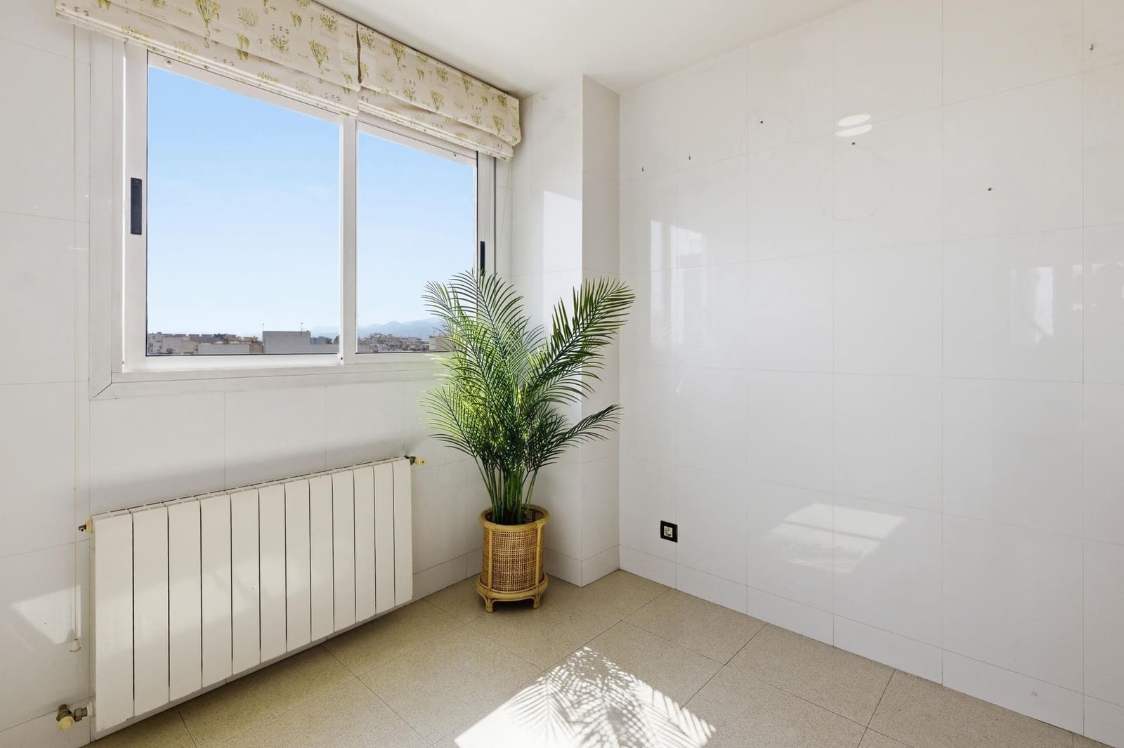 4 bedroom Flat for sale in Burriana / Borriana - € 200,000 (Ref: 9799506)