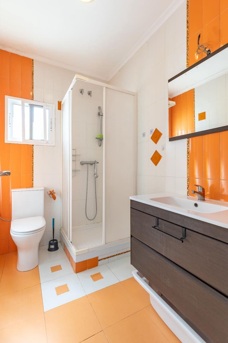 Chalet de 4 habitaciones en Turís en venta con piscina garaje - 315.000 € (Ref: 9799508)