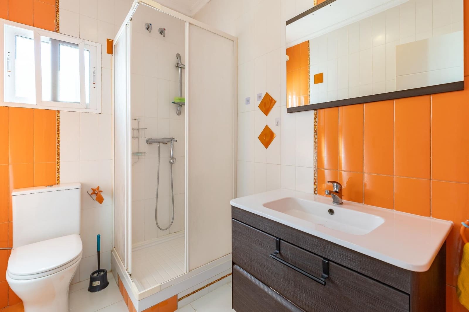 Chalet de 4 habitaciones en Turís en venta con piscina garaje - 315.000 € (Ref: 9799508)