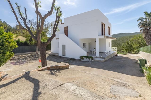 4 makuuhuone Huvila myytävänä paikassa Turís mukana uima-altaan 
autotalli - 315 000 € (Ref: 9799508)