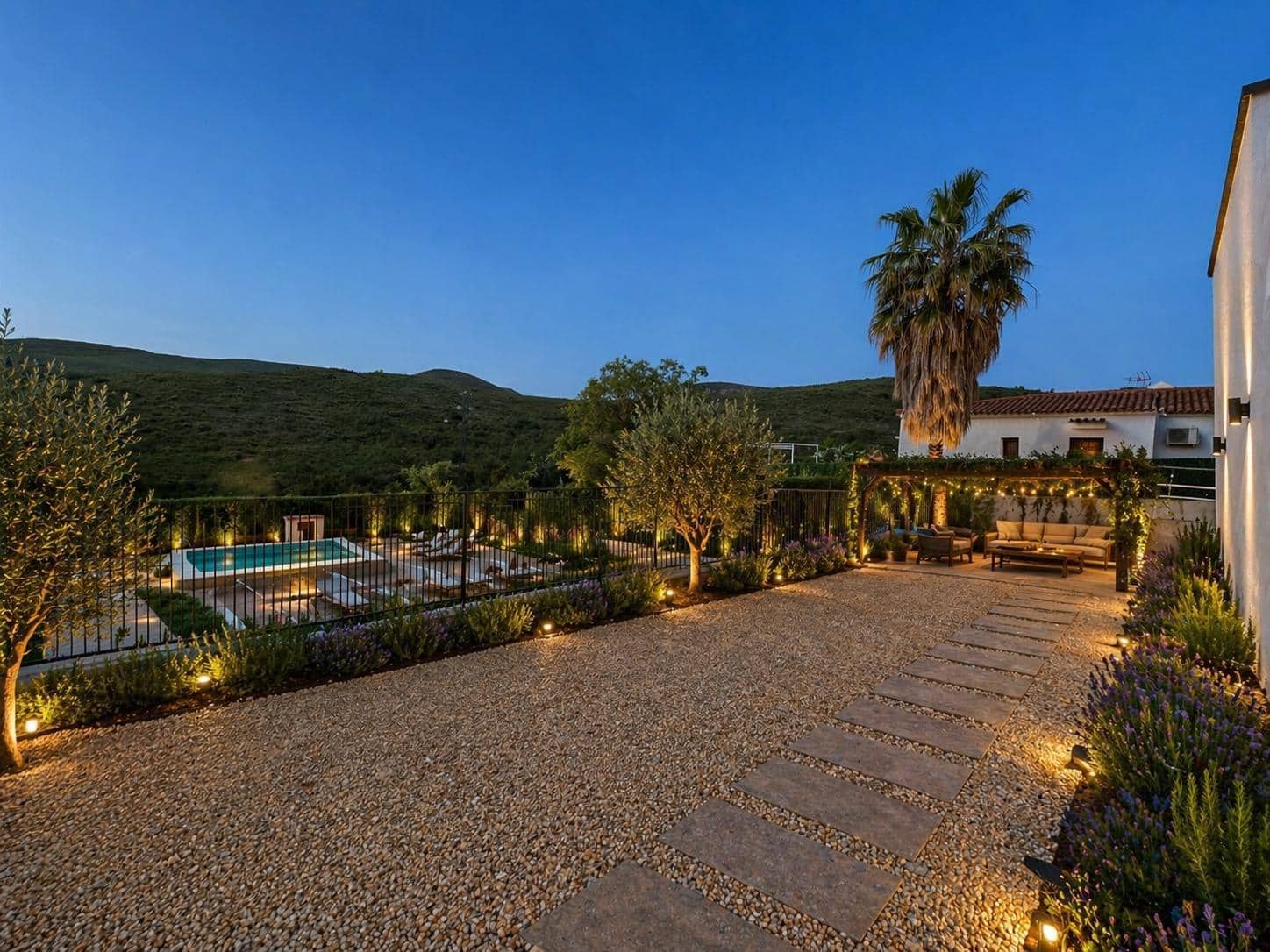 Chalet de 4 habitaciones en Turís en venta con piscina garaje - 315.000 € (Ref: 9799508)