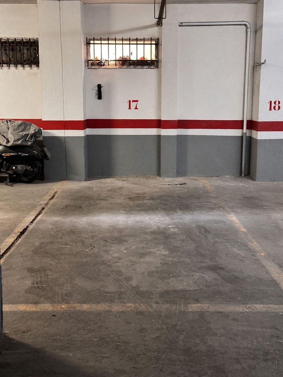 Garaż na sprzedaż w Miasto Walencja - 25 000 € (Ref: 9799509)