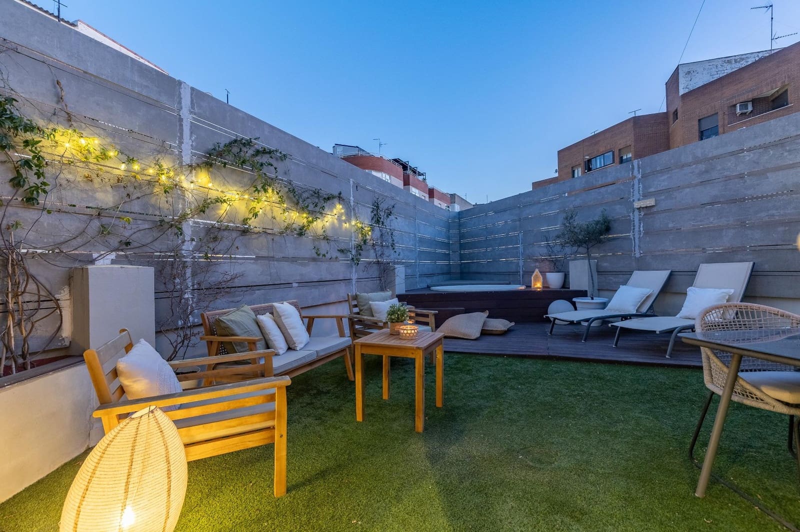 3 Zimmer Apartment zu verkaufen in Chiva mit Pool - 240.000 € (Ref: 9799510)