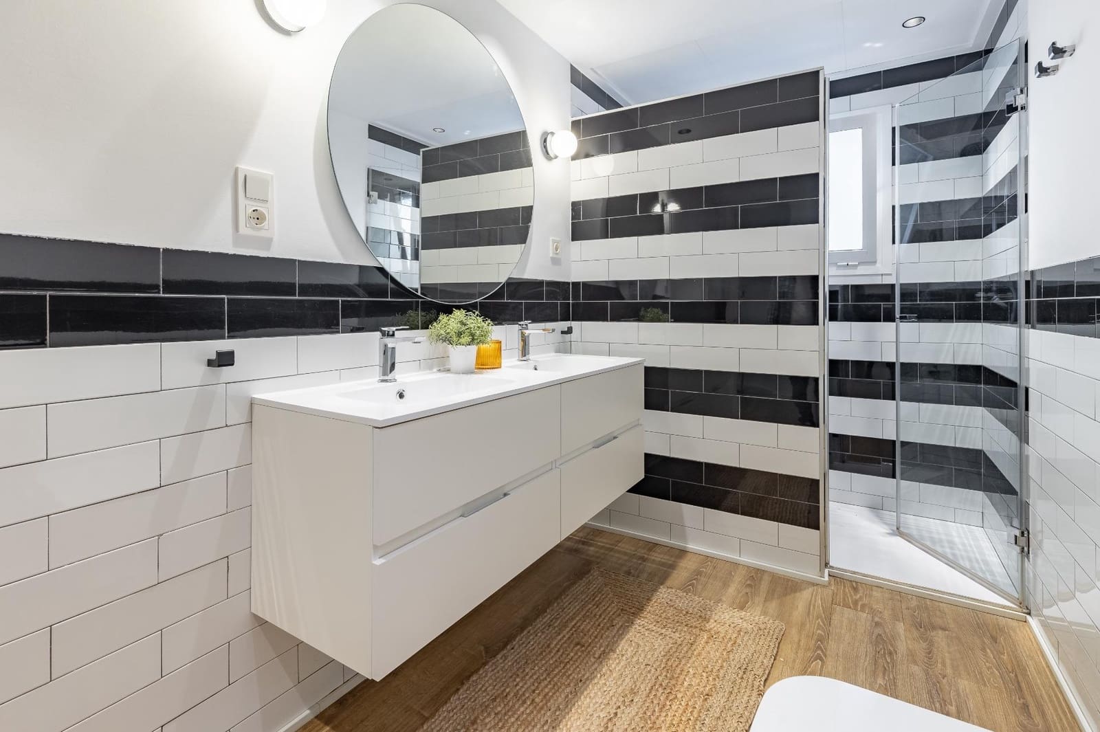 3 Zimmer Apartment zu verkaufen in Chiva mit Pool - 240.000 € (Ref: 9799510)