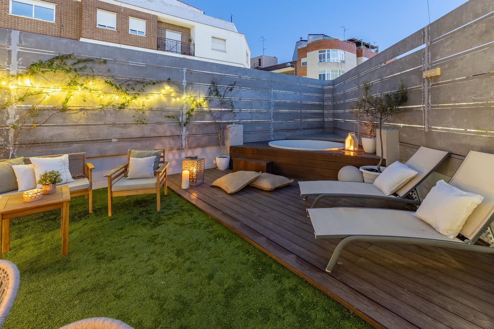 3 Zimmer Apartment zu verkaufen in Chiva mit Pool - 240.000 € (Ref: 9799510)