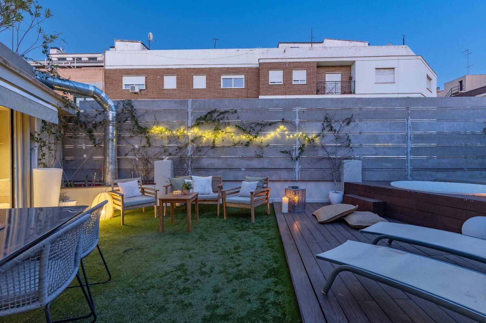 3 Zimmer Apartment zu verkaufen in Chiva mit Pool - 240.000 € (Ref: 9799510)