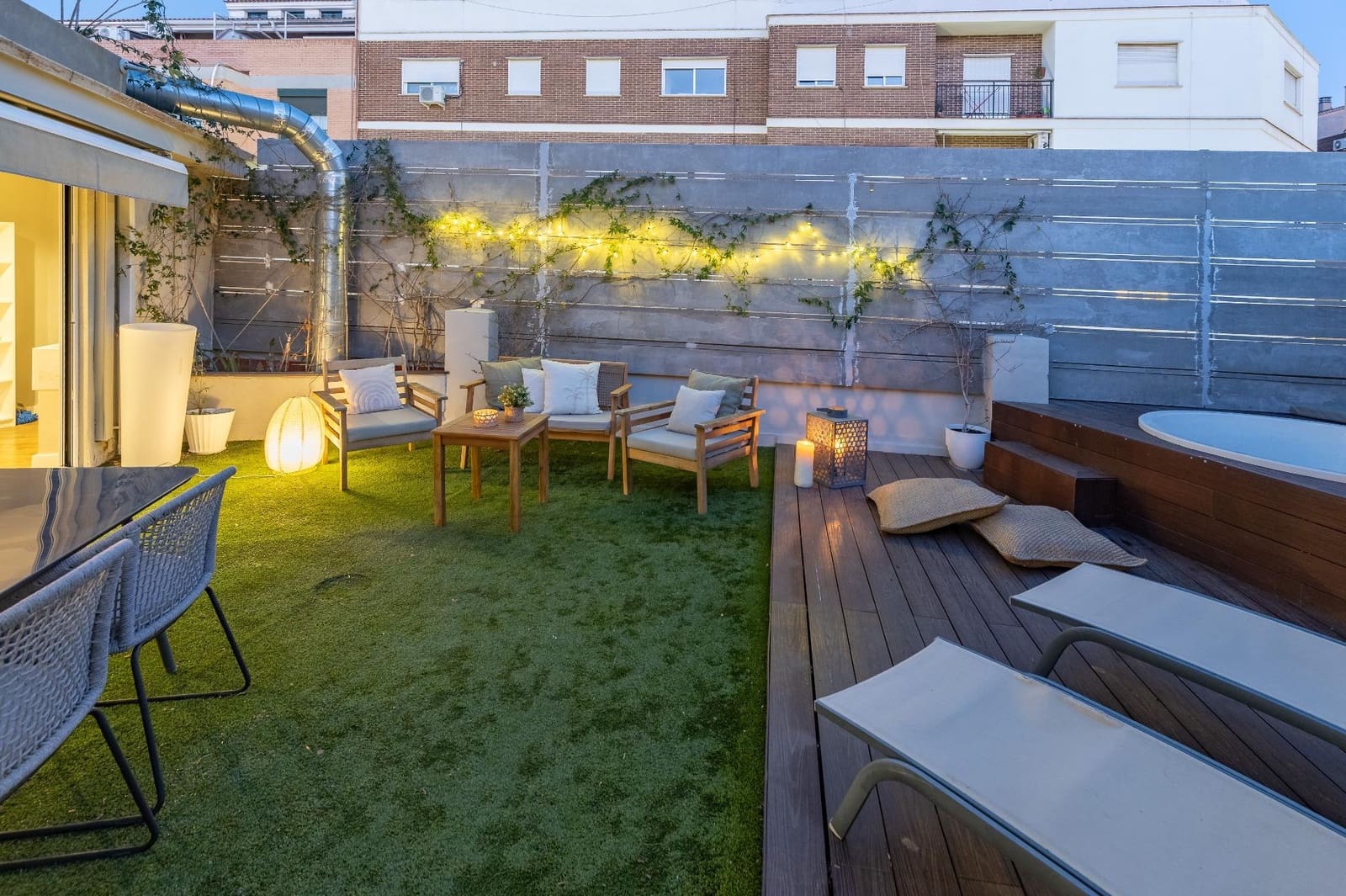 3 Zimmer Apartment zu verkaufen in Chiva mit Pool - 240.000 € (Ref: 9799510)