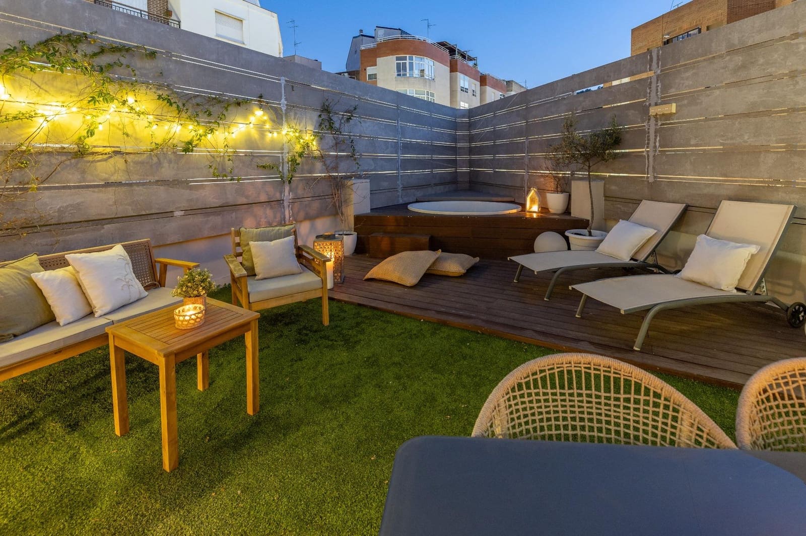 3 Zimmer Apartment zu verkaufen in Chiva mit Pool - 240.000 € (Ref: 9799510)