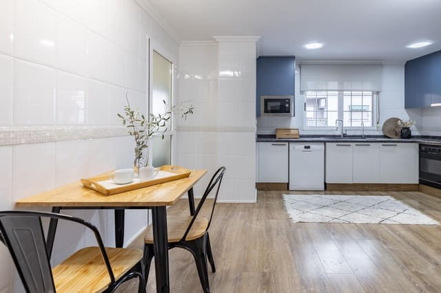 3 slaapkamer Appartement te koop in Chiva met zwembad - € 240.000 (Ref: 9799510)