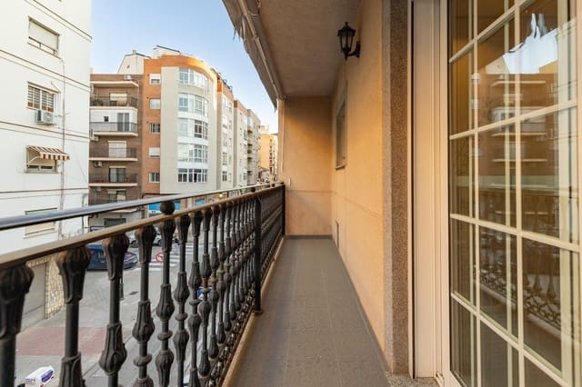 3 slaapkamer Appartement te koop in Chiva met zwembad - € 240.000 (Ref: 9799510)