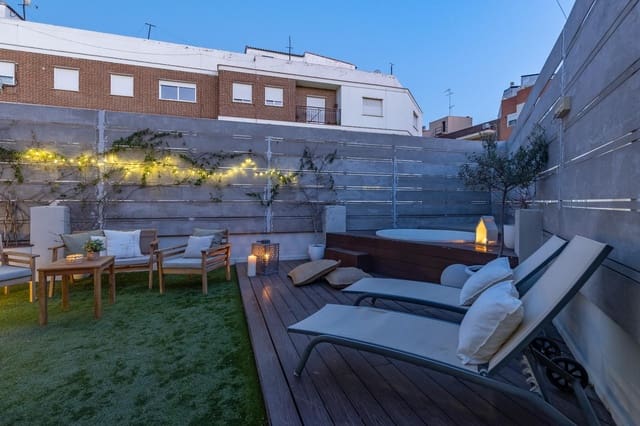 3 Zimmer Apartment zu verkaufen in Chiva mit Pool - 240.000 € (Ref: 9799510)