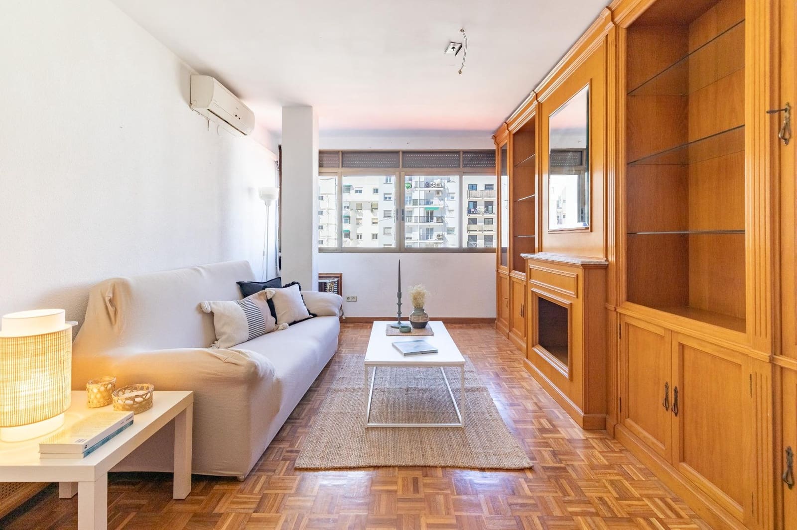 3 slaapkamer Flat te huur in Valencia stad - € 1.550 (Ref: 9804596)