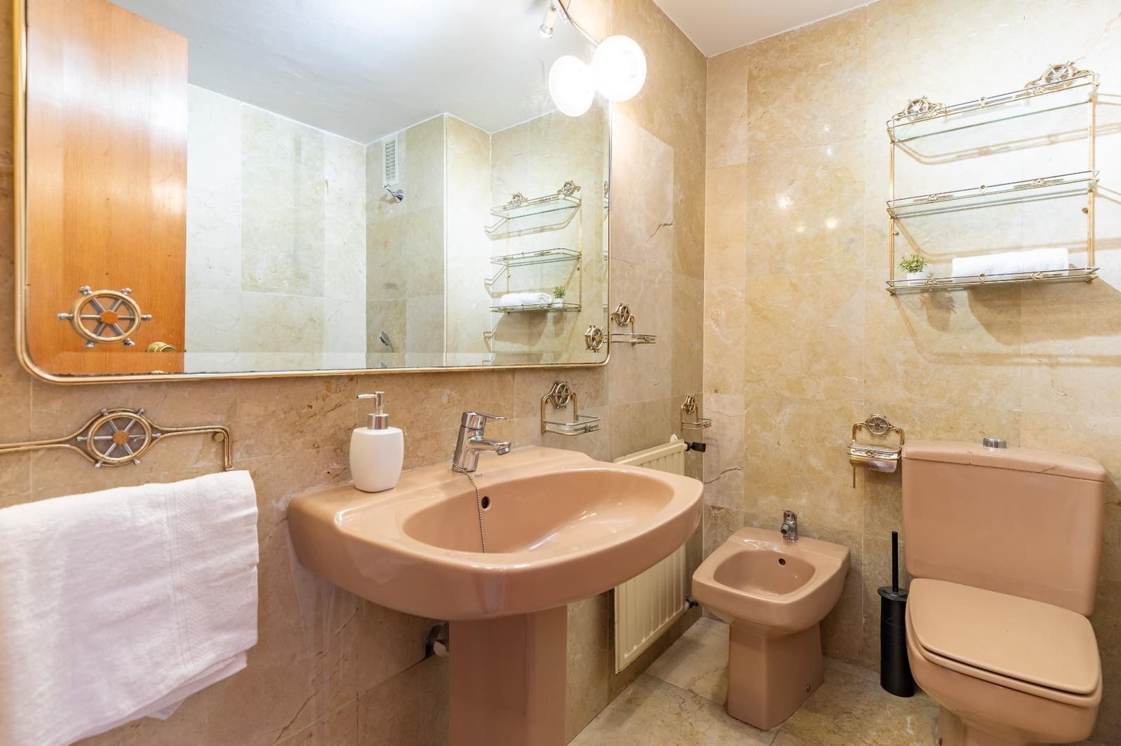 3 slaapkamer Flat te huur in Valencia stad - € 1.550 (Ref: 9804596)