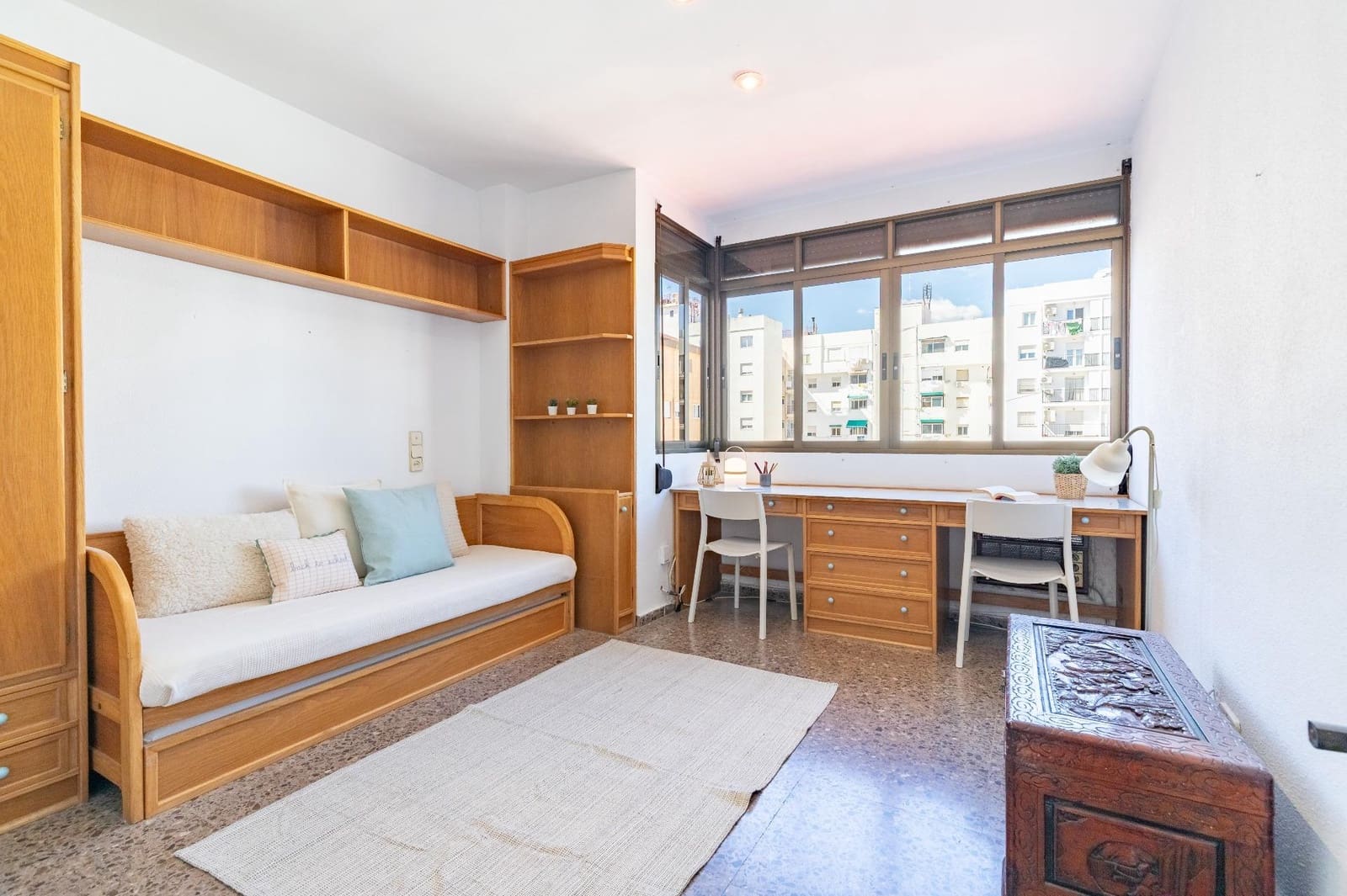 3 slaapkamer Flat te huur in Valencia stad - € 1.550 (Ref: 9804596)