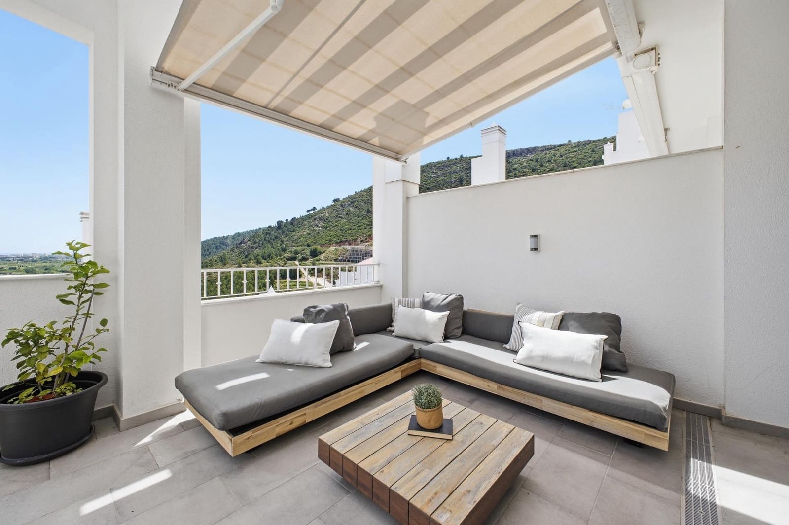 2 bedroom Penthouse for sale in Xeresa with pool garage - € 260,000 (Ref: 9812351)