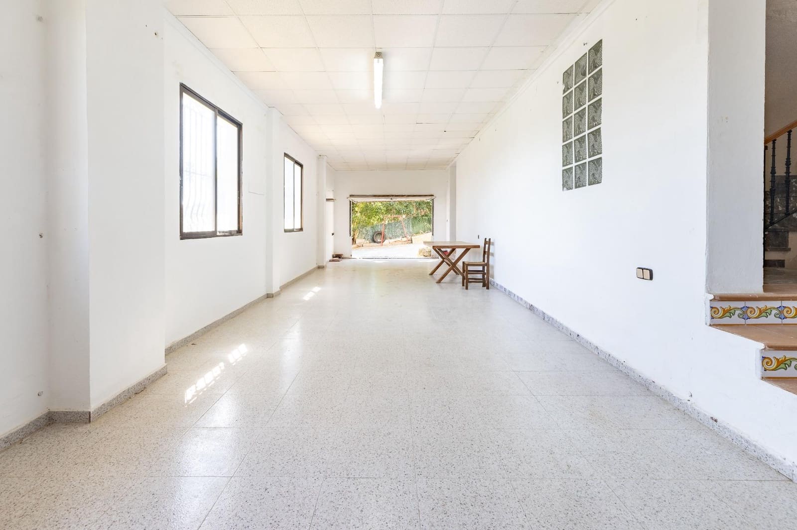 Chalet de 6 habitaciones en Chiva en venta con piscina garaje - 450.000 € (Ref: 9812354)