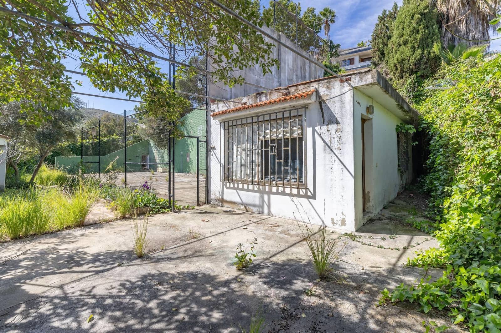 Chalet de 6 habitaciones en Chiva en venta con piscina garaje - 450.000 € (Ref: 9812354)