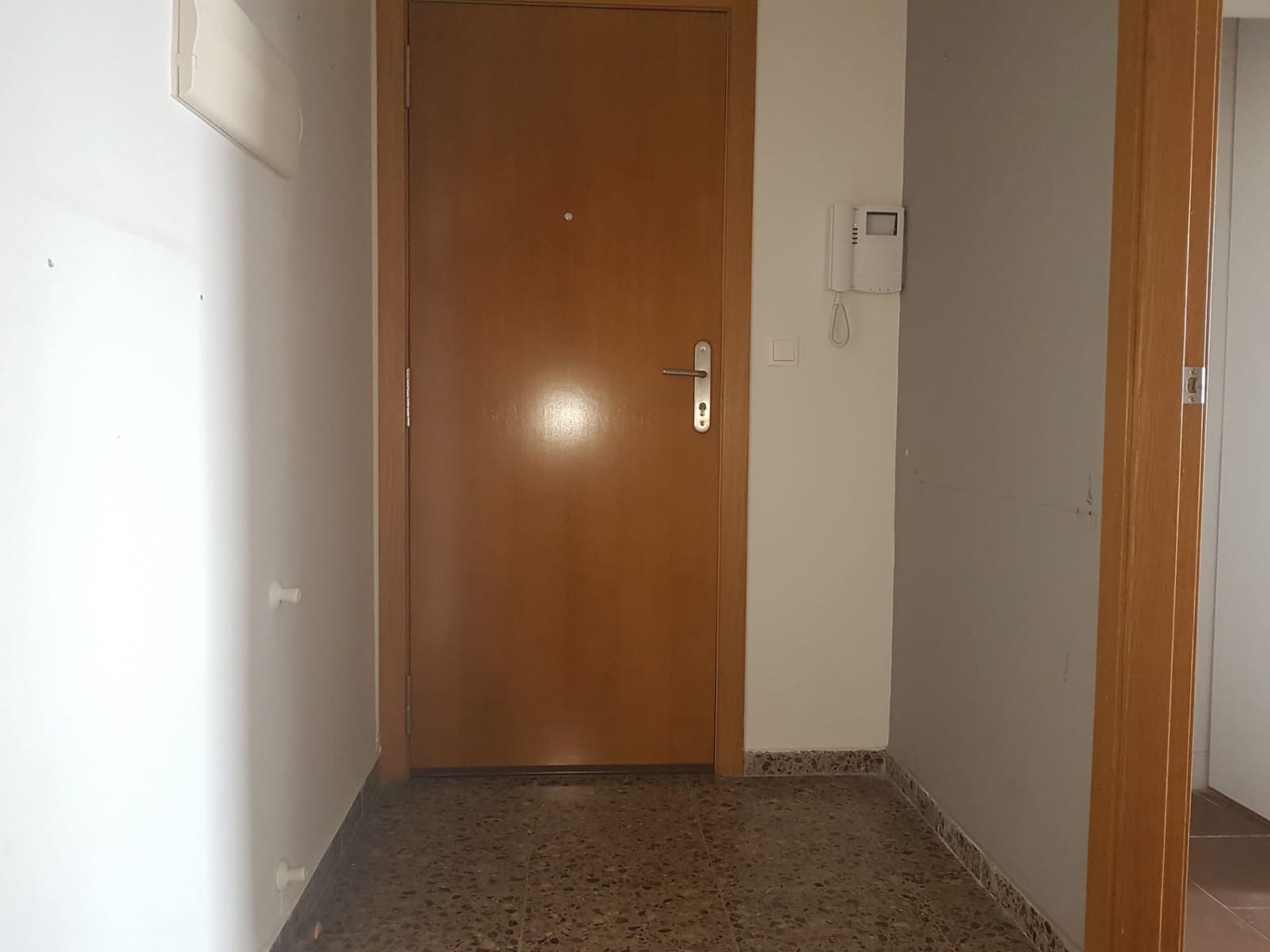 3 makuuhuone Asunto vuokrattavana paikassa Paterna mukana 
autotalli - 800 € (Ref: 9812355)