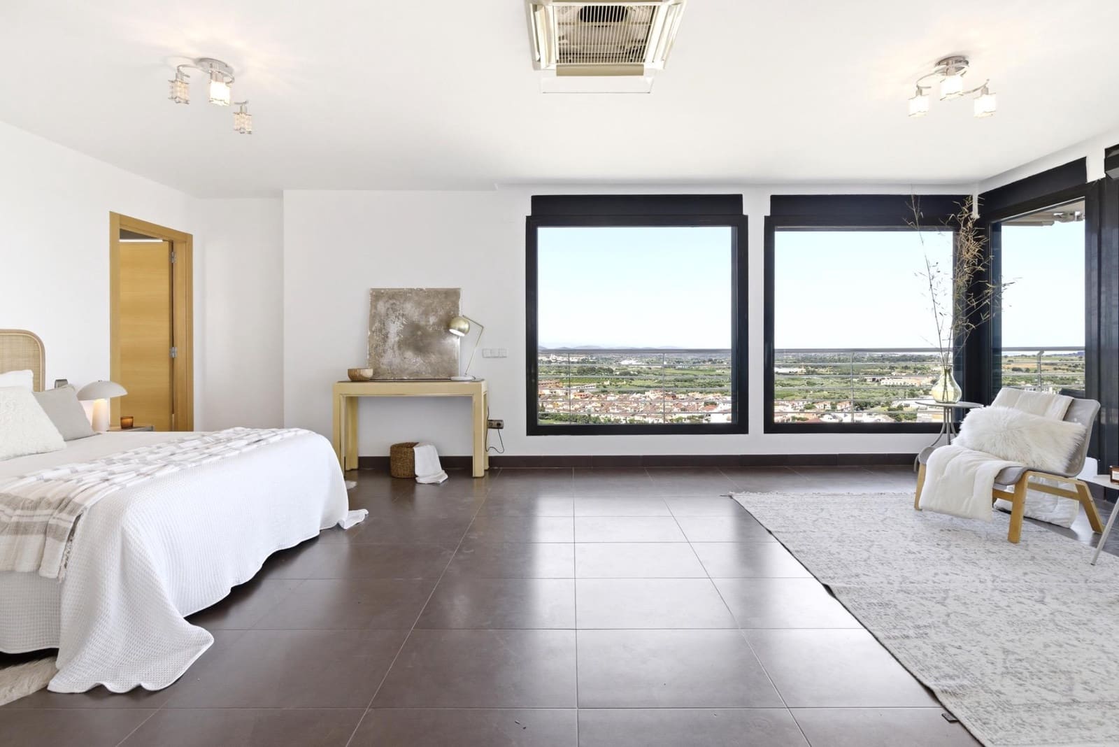 6 slaapkamer Villa te koop in Chiva met zwembad garage - € 600.000 (Ref: 9825070)
