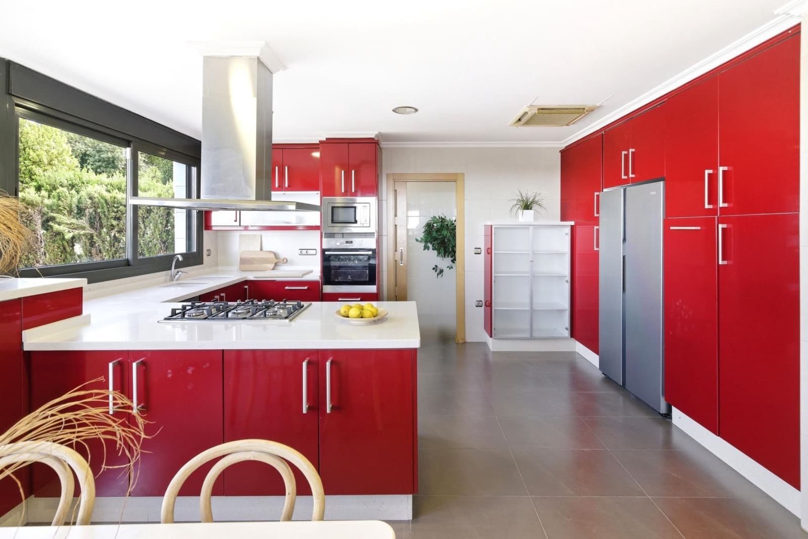 6 slaapkamer Villa te koop in Chiva met zwembad garage - € 600.000 (Ref: 9825070)