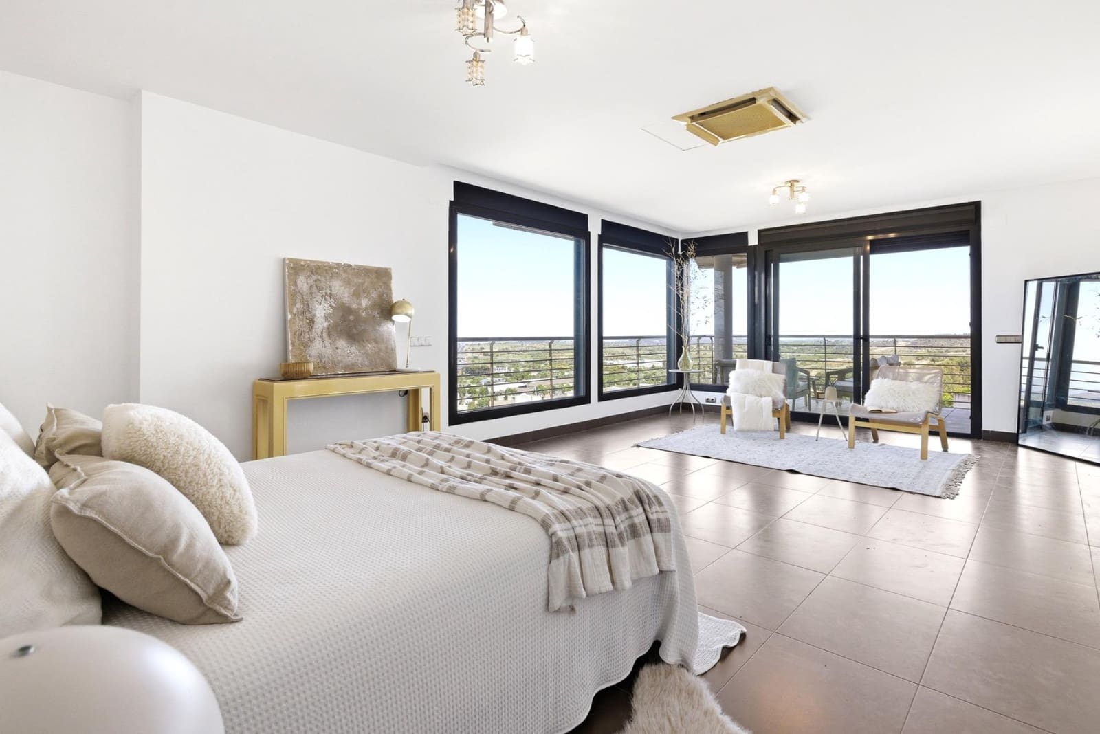 6 slaapkamer Villa te koop in Chiva met zwembad garage - € 600.000 (Ref: 9825070)