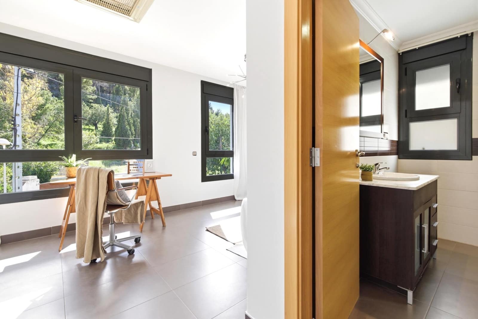 6 slaapkamer Villa te koop in Chiva met zwembad garage - € 600.000 (Ref: 9825070)
