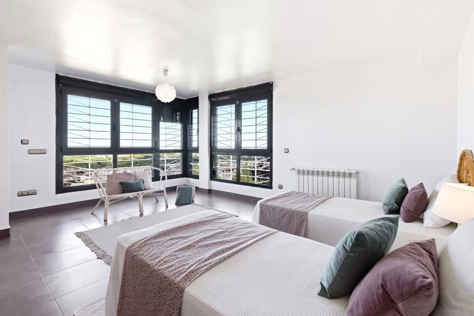 6 slaapkamer Villa te koop in Chiva met zwembad garage - € 600.000 (Ref: 9825070)