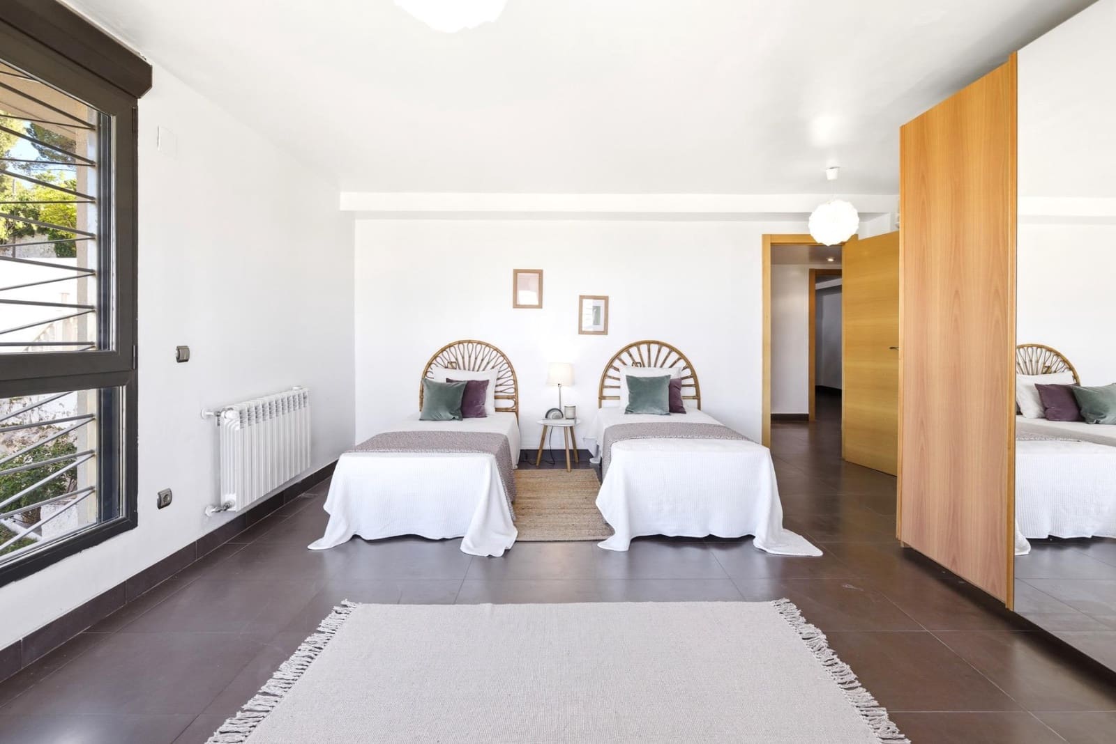 6 slaapkamer Villa te koop in Chiva met zwembad garage - € 600.000 (Ref: 9825070)
