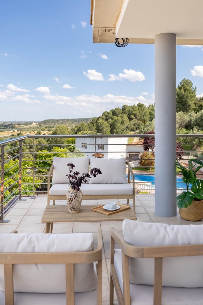 6 slaapkamer Villa te koop in Chiva met zwembad garage - € 600.000 (Ref: 9825070)