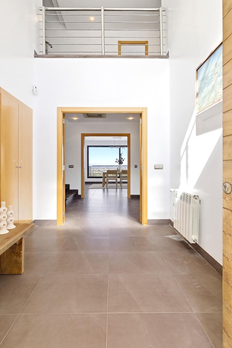 6 slaapkamer Villa te koop in Chiva met zwembad garage - € 600.000 (Ref: 9825070)