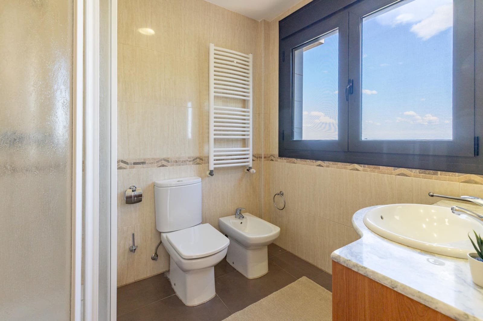 6 slaapkamer Villa te koop in Chiva met zwembad garage - € 600.000 (Ref: 9825070)