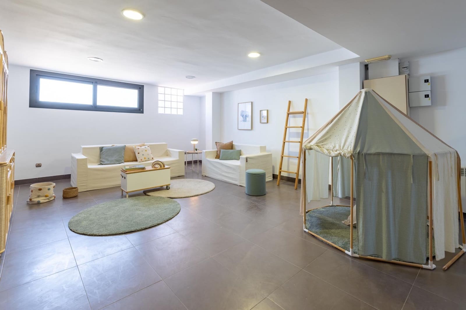 6 slaapkamer Villa te koop in Chiva met zwembad garage - € 600.000 (Ref: 9825070)
