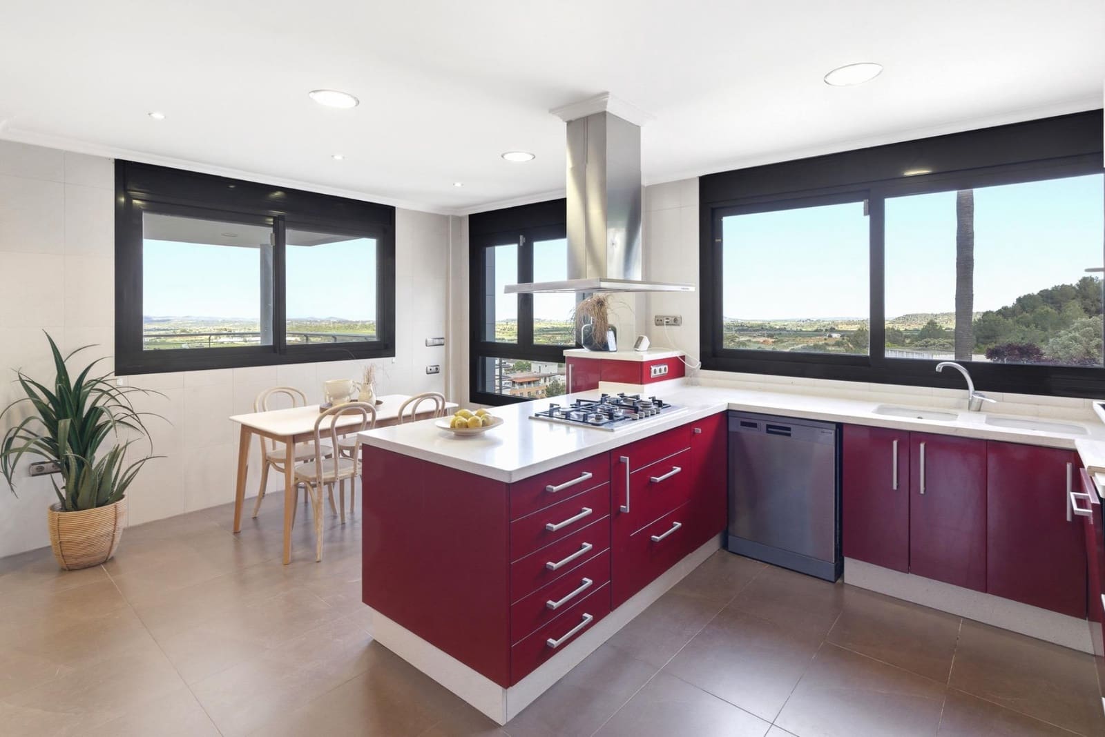 6 slaapkamer Villa te koop in Chiva met zwembad garage - € 600.000 (Ref: 9825070)