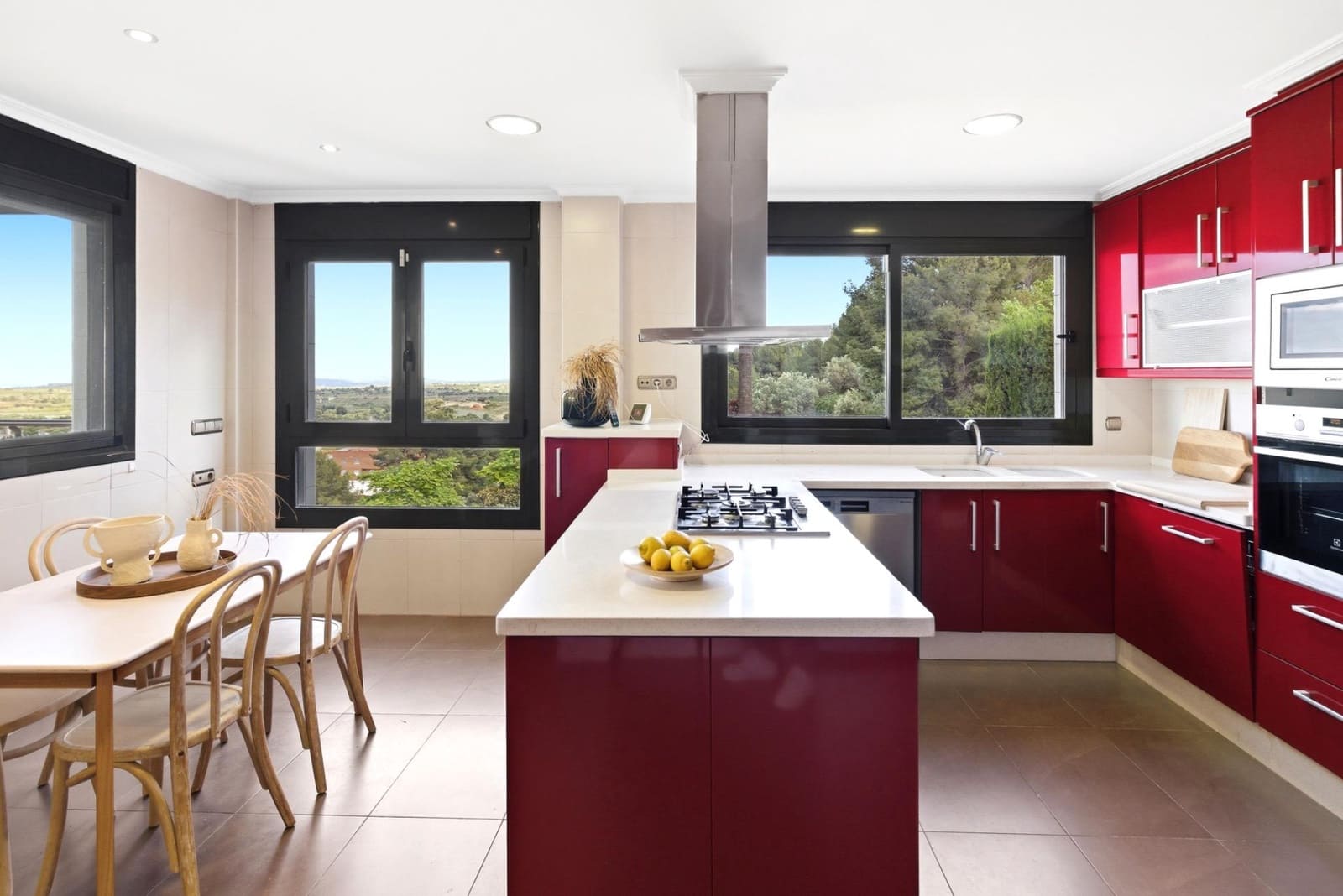 6 slaapkamer Villa te koop in Chiva met zwembad garage - € 600.000 (Ref: 9825070)