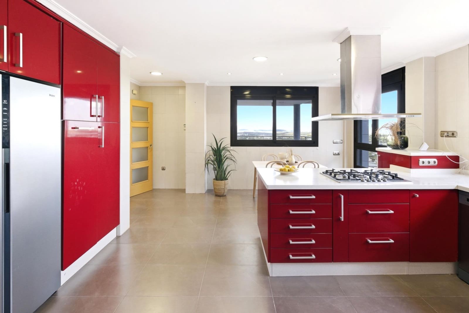 6 slaapkamer Villa te koop in Chiva met zwembad garage - € 600.000 (Ref: 9825070)