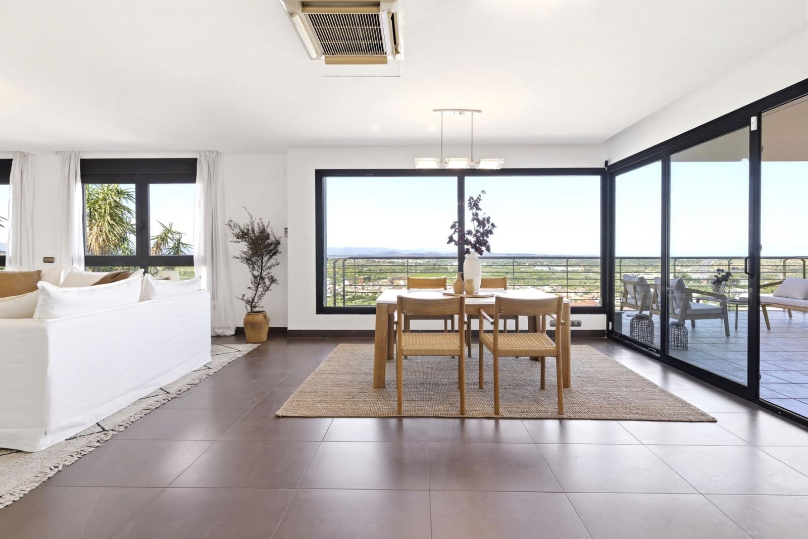 6 slaapkamer Villa te koop in Chiva met zwembad garage - € 600.000 (Ref: 9825070)
