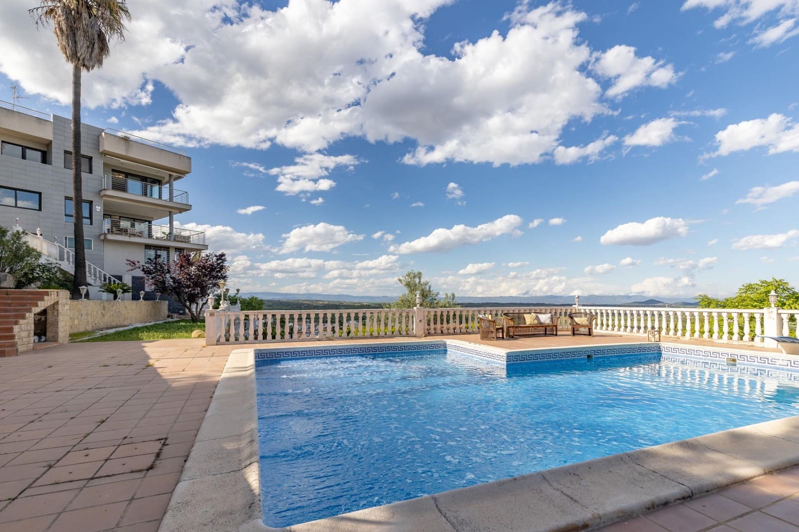 6 slaapkamer Villa te koop in Chiva met zwembad garage - € 600.000 (Ref: 9825070)