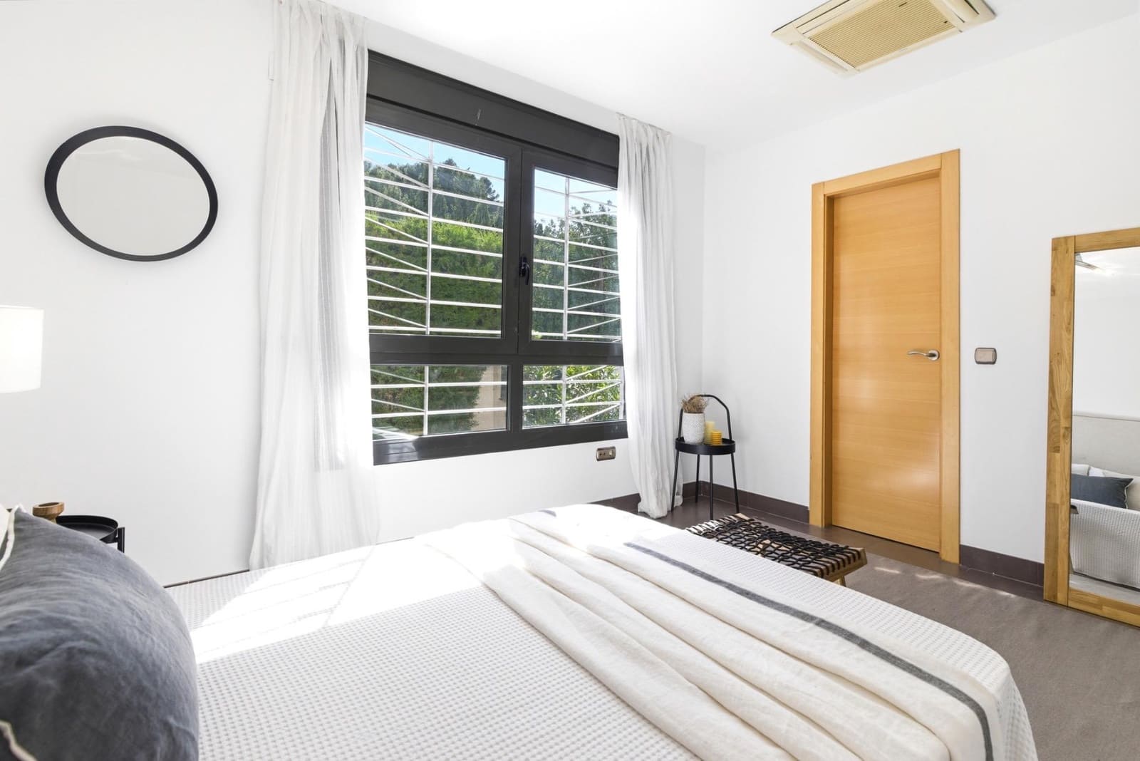6 slaapkamer Villa te koop in Chiva met zwembad garage - € 600.000 (Ref: 9825070)