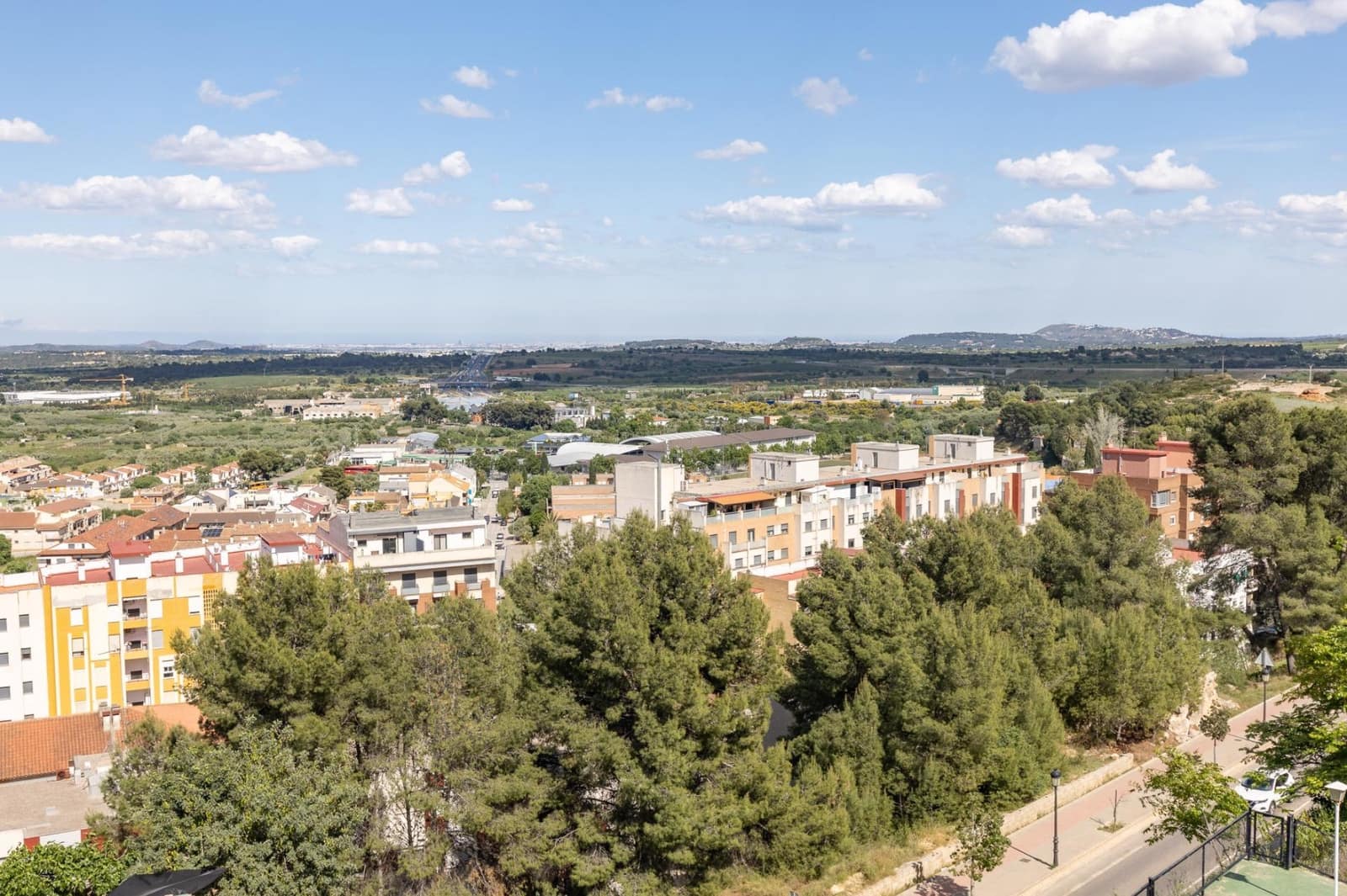 6 slaapkamer Villa te koop in Chiva met zwembad garage - € 600.000 (Ref: 9825070)
