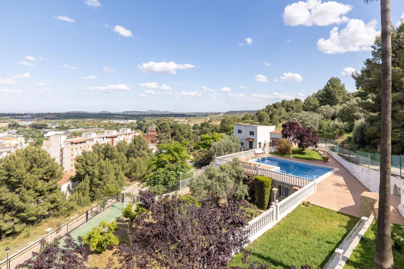 6 slaapkamer Villa te koop in Chiva met zwembad garage - € 600.000 (Ref: 9825070)