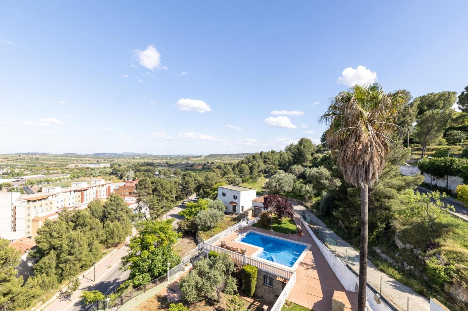6 slaapkamer Villa te koop in Chiva met zwembad garage - € 600.000 (Ref: 9825070)