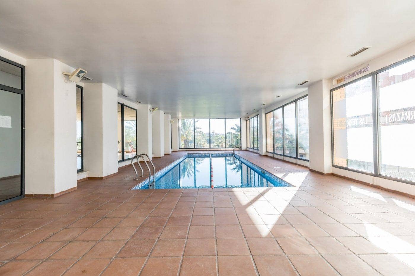2 soveværelse Lejlighed til leje i Paterna med swimmingpool garage - € 1.300 (Ref: 9825074)