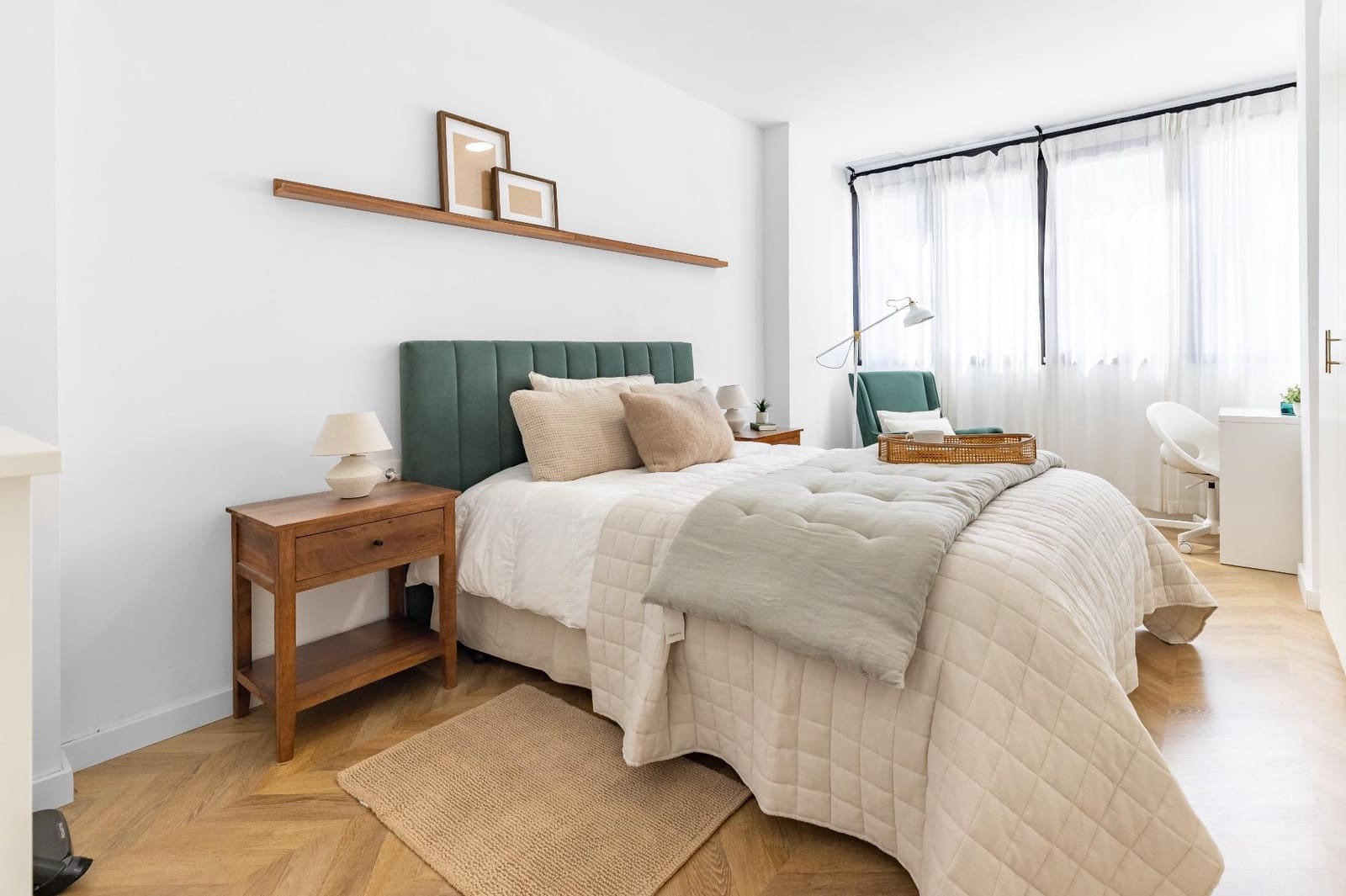 4 bedroom Flat for rent in Valencia city - € 2,500 (Ref: 9839625)