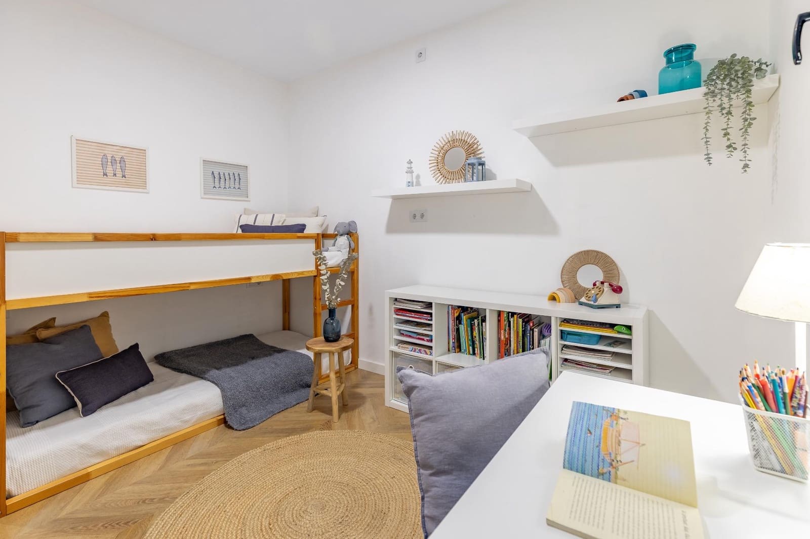 4 bedroom Flat for rent in Valencia city - € 2,500 (Ref: 9839625)
